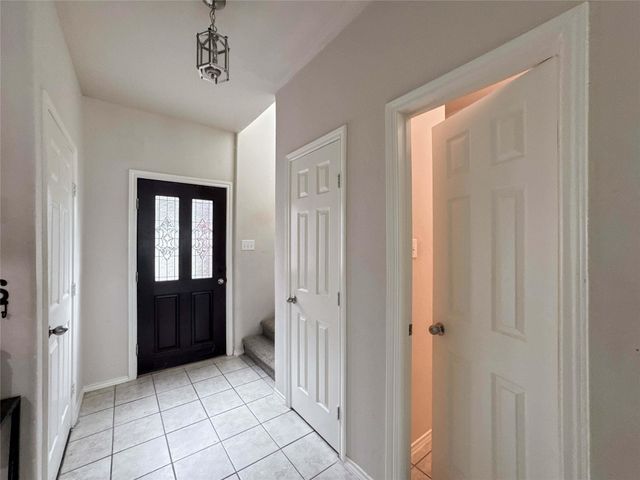3041 Boxwood Springs Lane, Dickinson, TX 77539