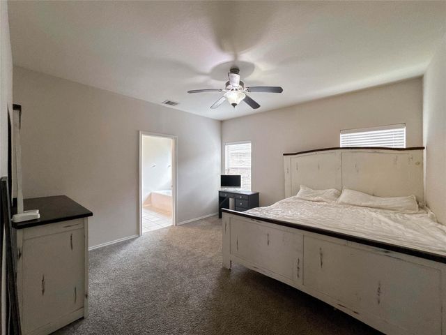 3041 Boxwood Springs Lane, Dickinson, TX 77539