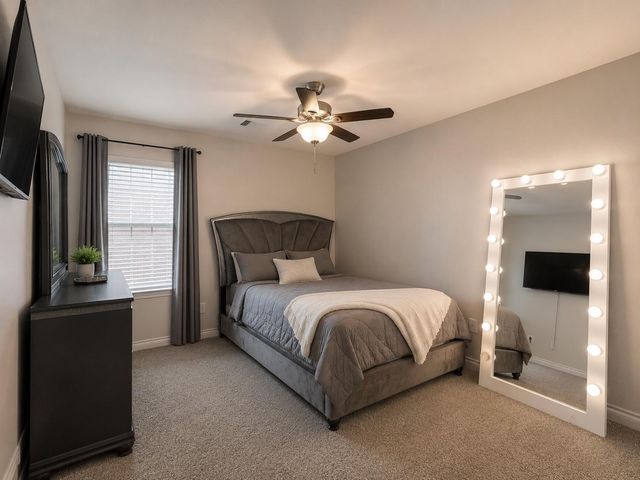 3041 Boxwood Springs Lane, Dickinson, TX 77539