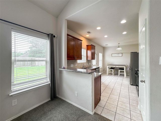 3041 Boxwood Springs Lane, Dickinson, TX 77539