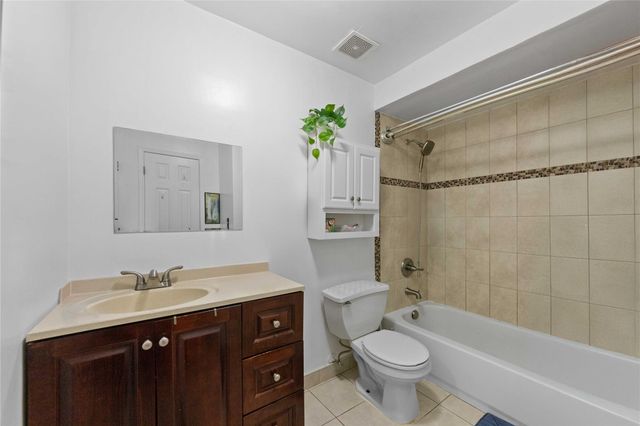 19 Laguna Lane, Staten Island, NY 10303