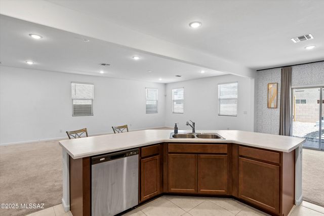 22082 E Thunderhead Drive, Red Rock, AZ 85145