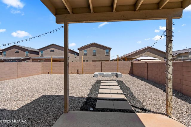 22082 E Thunderhead Drive, Red Rock, AZ 85145