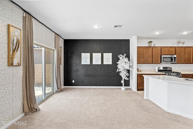 22082 E Thunderhead Drive, Red Rock, AZ 85145