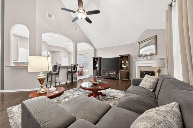 6027 Bassetdale Lane, Houston, TX 77084