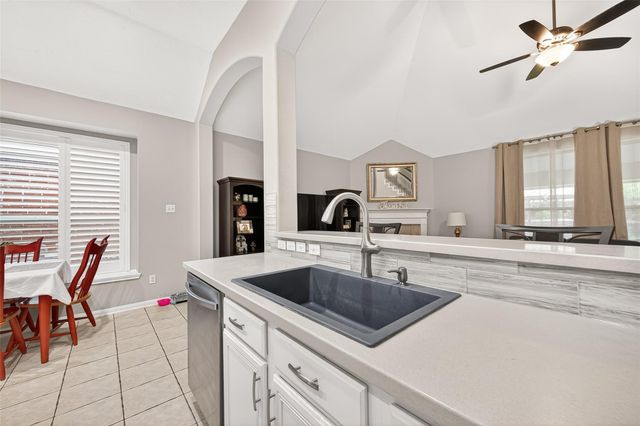 6027 Bassetdale Lane, Houston, TX 77084