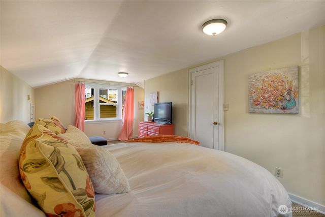 408 7th Avenue SE, Olympia, WA 98501