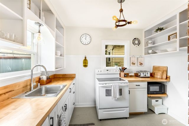 408 7th Avenue SE, Olympia, WA 98501