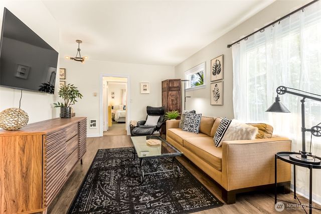 408 7th Avenue SE, Olympia, WA 98501