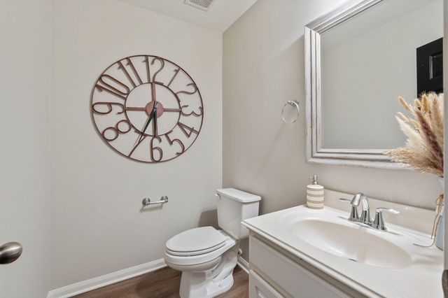 2504 N Yorkchase Lane, Conroe, TX 77304