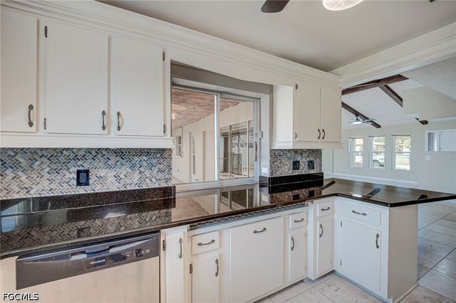 2301 SE 5th CT, Cape Coral, FL 33990