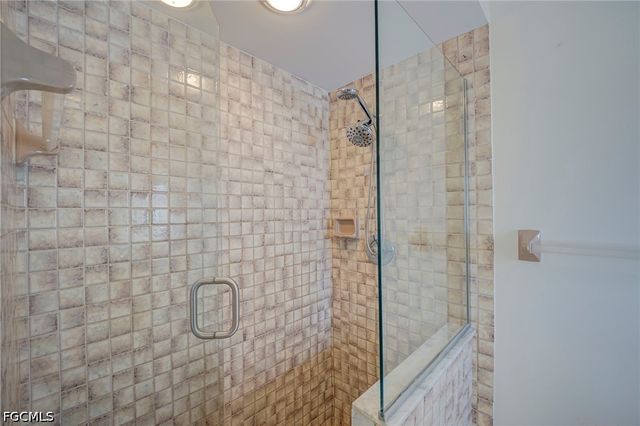 2301 SE 5th CT, Cape Coral, FL 33990