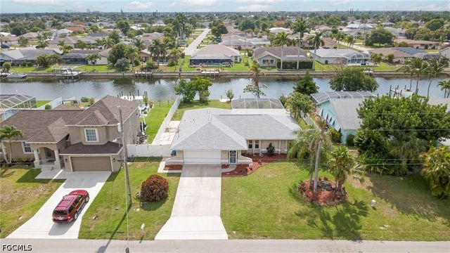 2301 SE 5th CT, Cape Coral, FL 33990