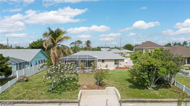 2301 SE 5th CT, Cape Coral, FL 33990