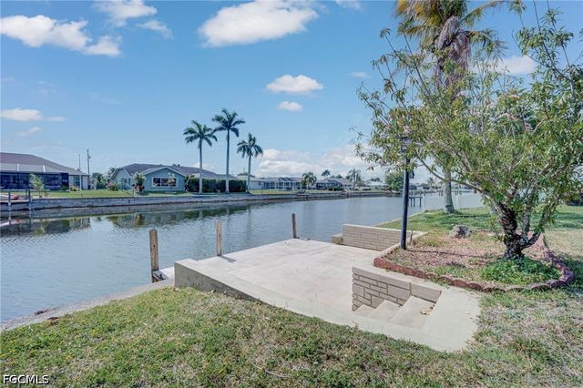 2301 SE 5th CT, Cape Coral, FL 33990