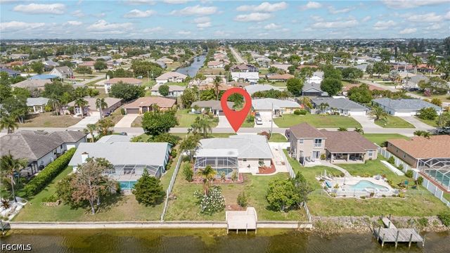 2301 SE 5th CT, Cape Coral, FL 33990