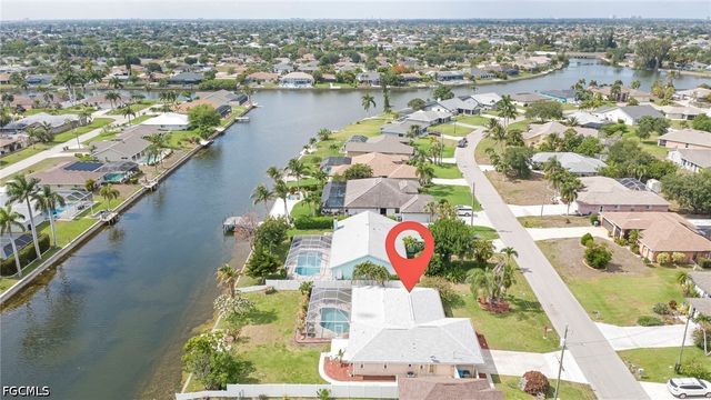 2301 SE 5th CT, Cape Coral, FL 33990