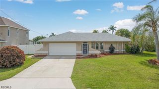 2301 SE 5th CT, Cape Coral, FL 33990