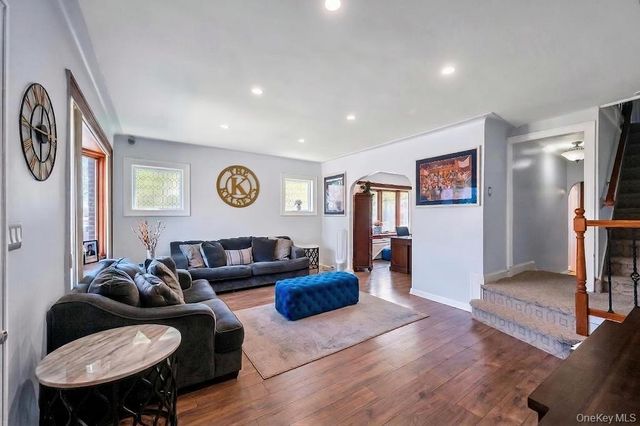 164-26 Grand Central Parkway, Jamaica, NY 11432