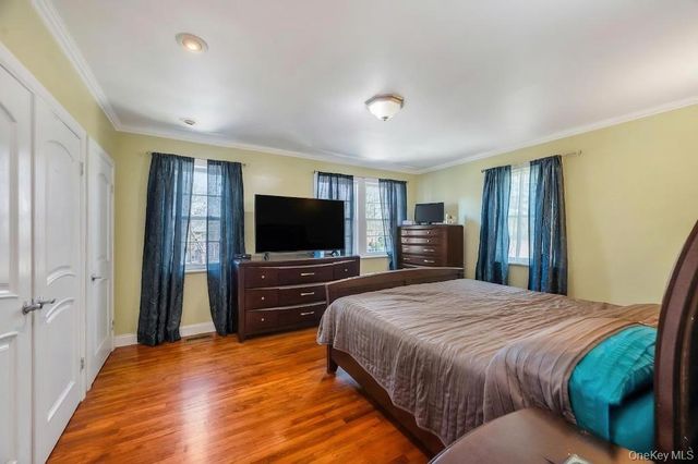 164-26 Grand Central Parkway, Jamaica, NY 11432