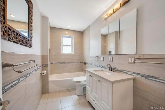 164-26 Grand Central Parkway, Jamaica, NY 11432