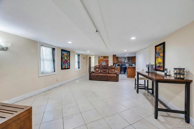 164-26 Grand Central Parkway, Jamaica, NY 11432