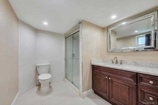 164-26 Grand Central Parkway, Jamaica, NY 11432