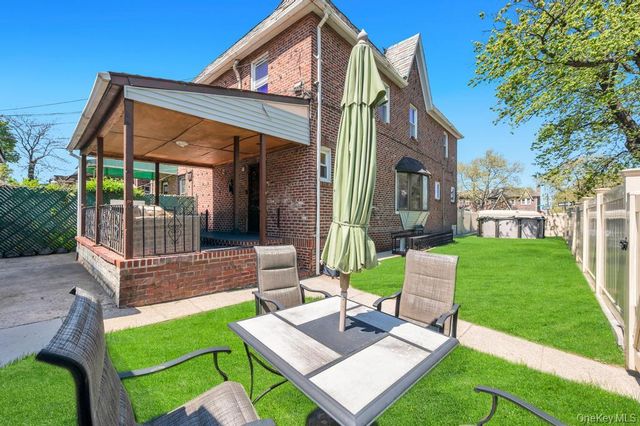 164-26 Grand Central Parkway, Jamaica, NY 11432