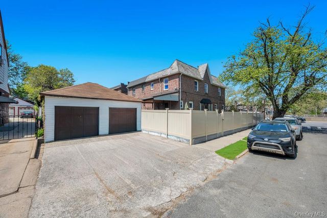 164-26 Grand Central Parkway, Jamaica, NY 11432