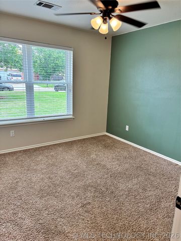 11006 E 118th Street N, Collinsville, OK 74021