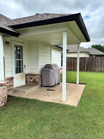 11006 E 118th Street N, Collinsville, OK 74021