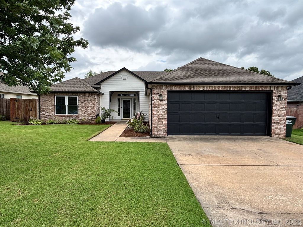 11006 E 118th Street N, Collinsville, OK 74021