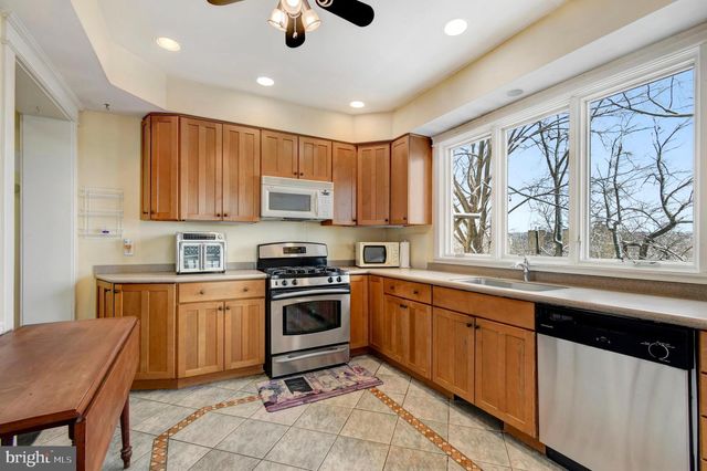 5176 FULTON ST NW, Washington, DC 20016