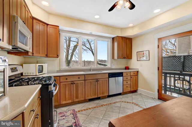 5176 FULTON ST NW, Washington, DC 20016