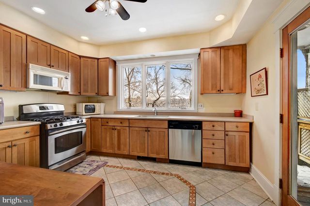 5176 FULTON ST NW, Washington, DC 20016