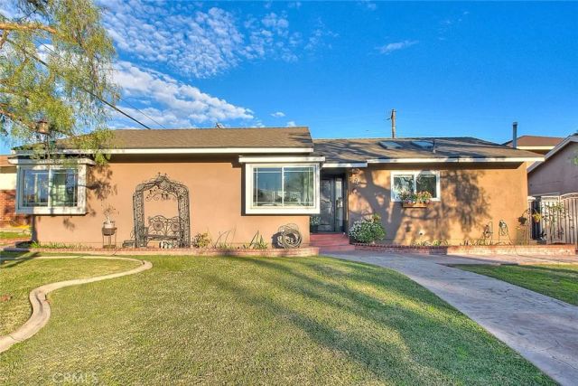 1862 Bonnie Brae, Pomona, CA 91767
