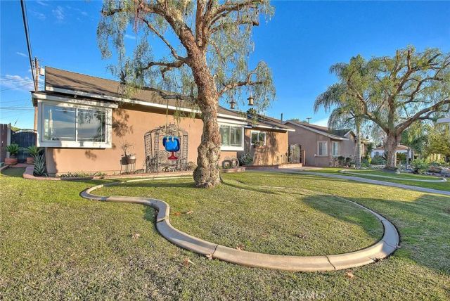1862 Bonnie Brae, Pomona, CA 91767