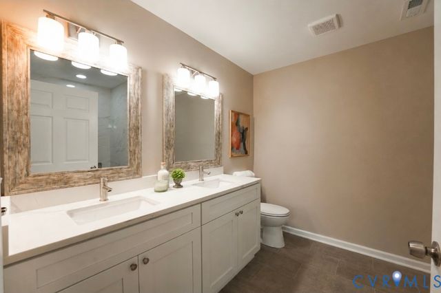 25721 Dinwiddie Ave, North Dinwiddie, VA 23803