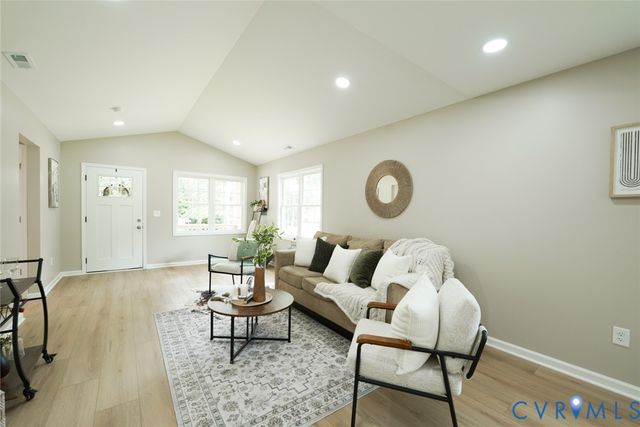 25721 Dinwiddie Ave, North Dinwiddie, VA 23803