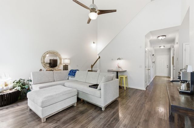 404 Normandy Cir, Nashville, TN 37209