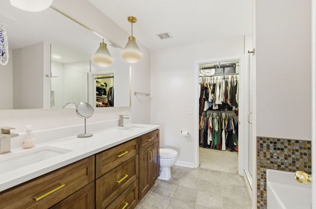 404 Normandy Cir, Nashville, TN 37209