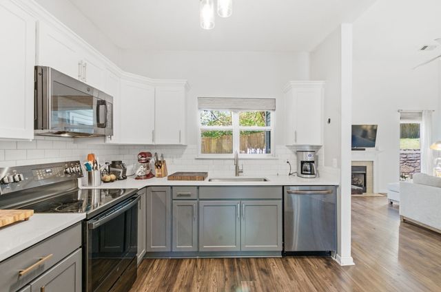 404 Normandy Cir, Nashville, TN 37209