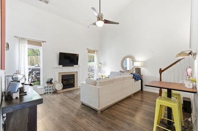 404 Normandy Cir, Nashville, TN 37209