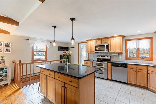 29 Lydon Lane, Kingston, MA 02364