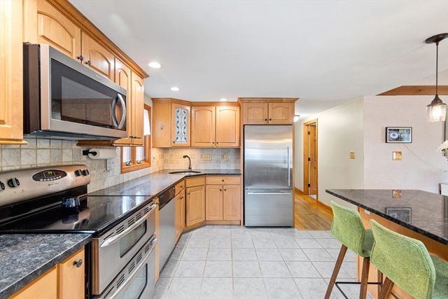 29 Lydon Lane, Kingston, MA 02364