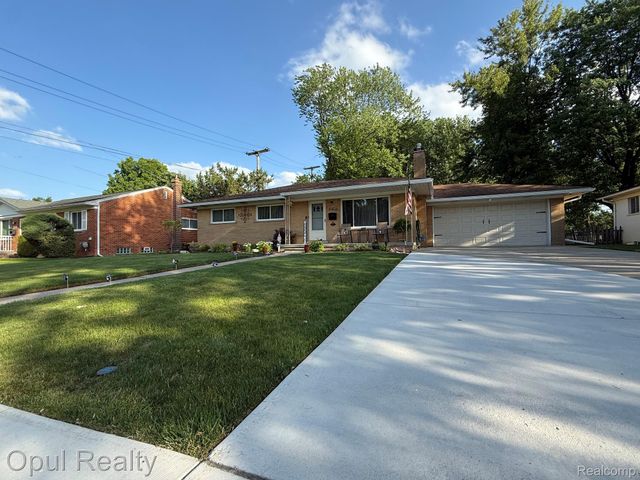 28369 Pembroke Street, Livonia, MI 48152