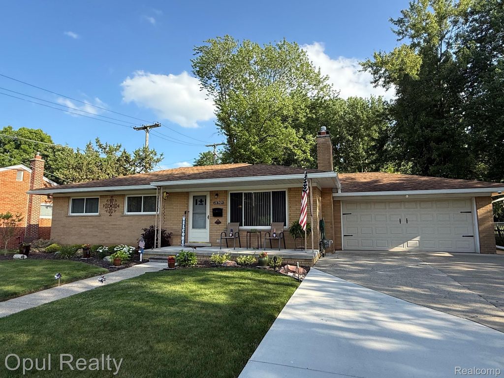 28369 Pembroke Street, Livonia, MI 48152