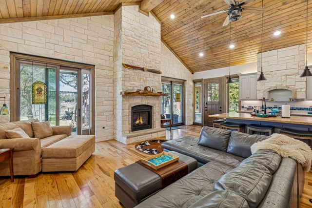 9525 Dickson Road, Fort Worth, TX 76179