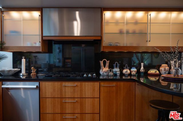 30047 Mulholland Highway, Agoura Hills, CA 91301