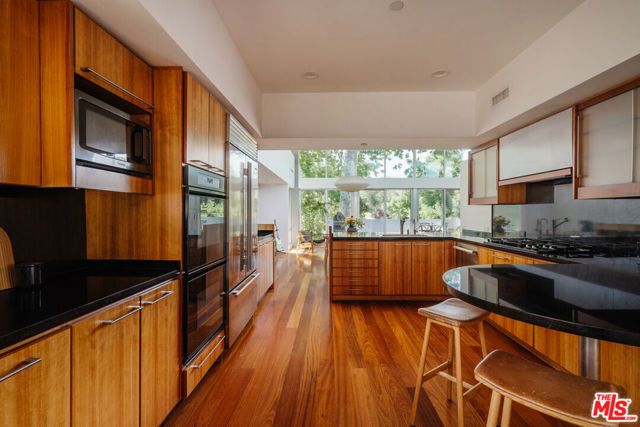 30047 Mulholland Highway, Agoura Hills, CA 91301